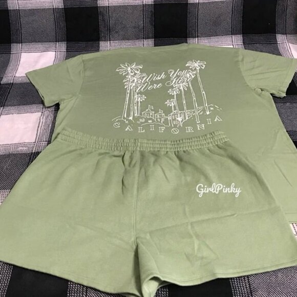 COPY - victoria secret PINK shorts OUTFIT WITH SHORT SLEEVE CAMPUS TEE - Picture 4 of 5